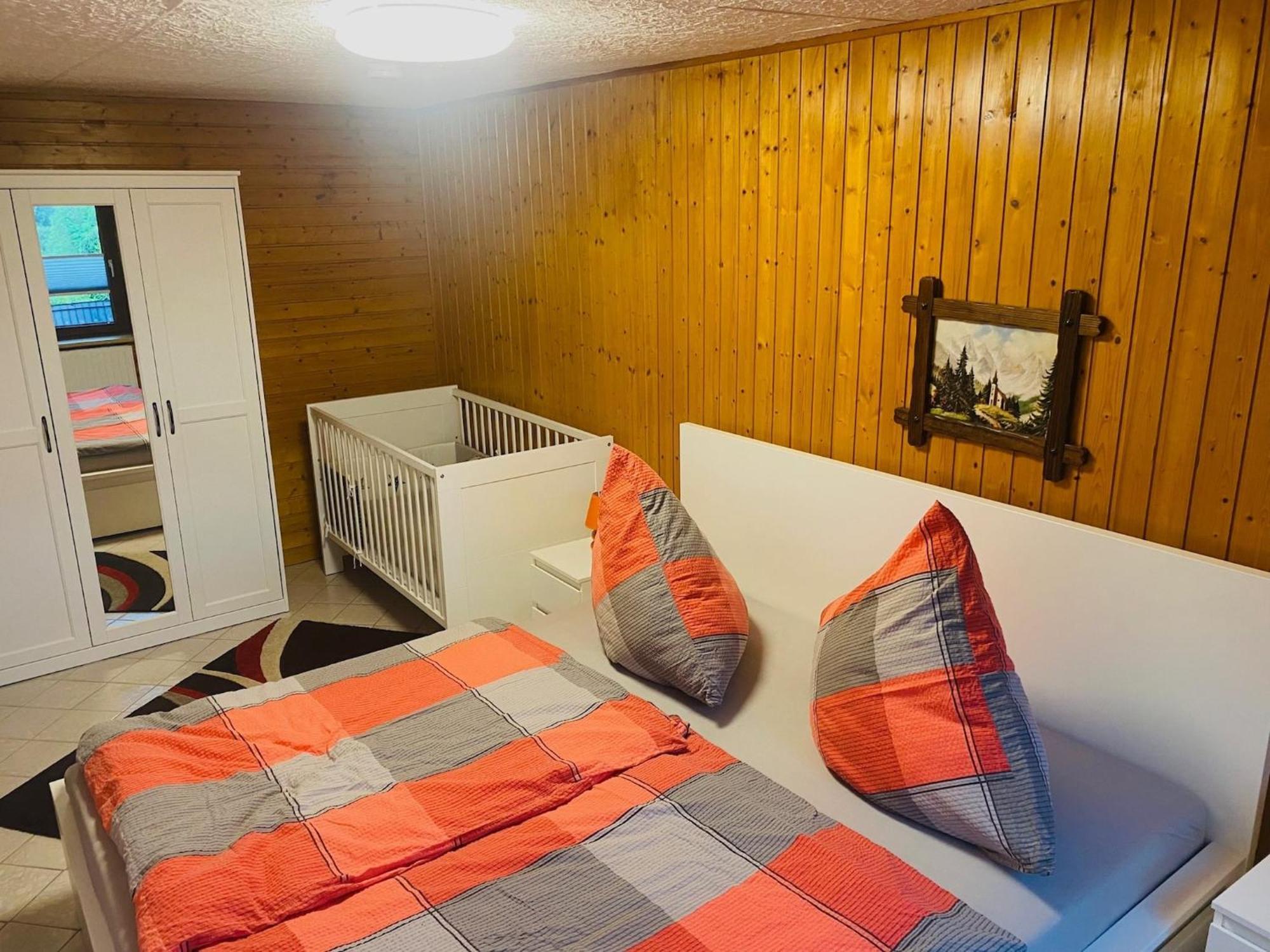 Gorgeous Holiday Home In Altenfeld  Buitenkant foto